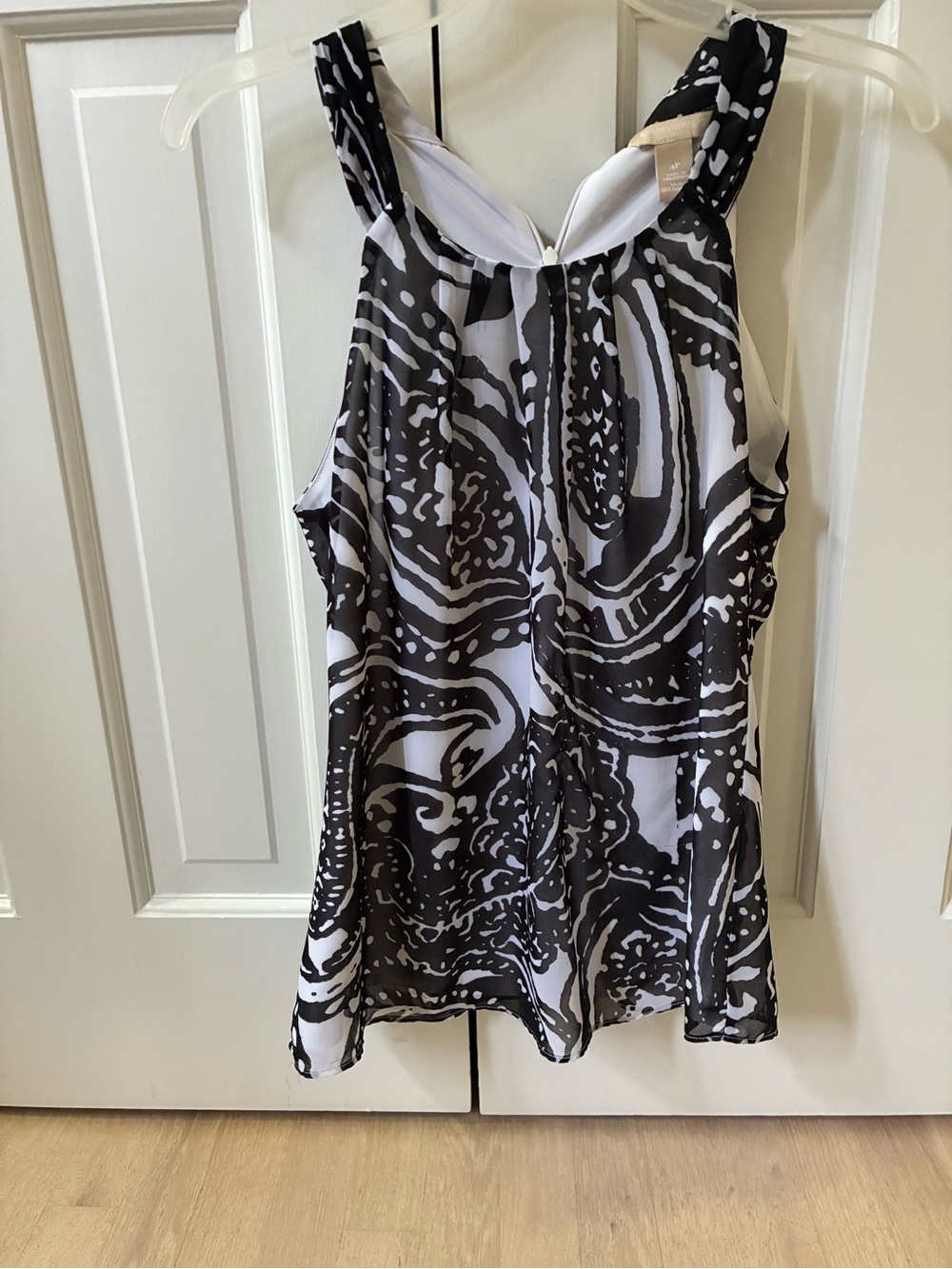 Banana Republic Black & White Abstract Print Sleeveless Camisole